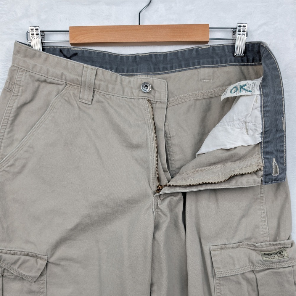 VTG Wrangler Cargo Pants Men 34x27 Tan Khaki Baggy Gorpcore Workwear Utility Y2K